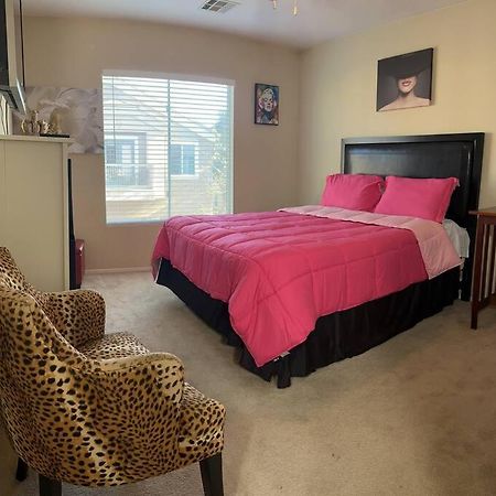 לאס וגאס Gorgeous Home Away From Home מראה חיצוני תמונה